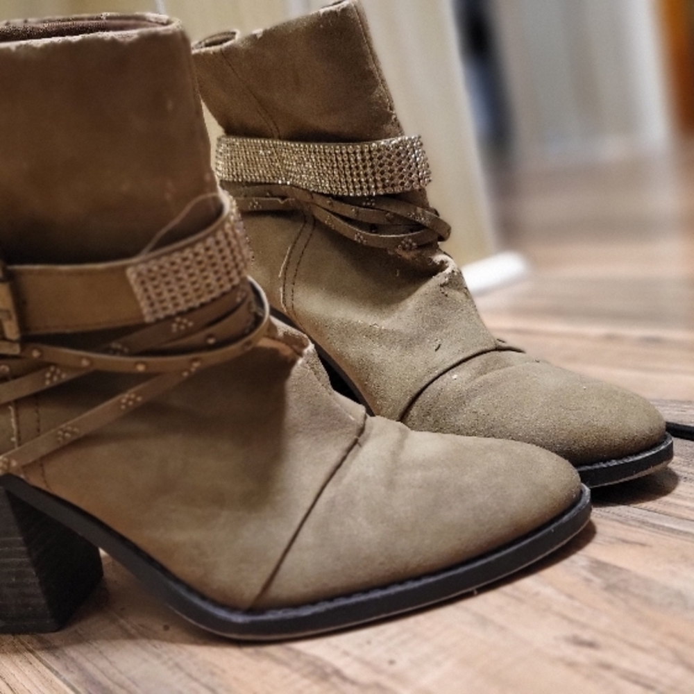 Stylish Brown Ankle Boots with Studded Straps